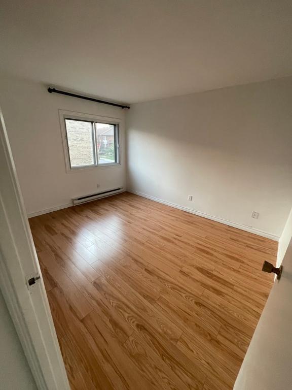 Magnifique 4,5 Ahuntsic Montreal 1er octobre | 2999399