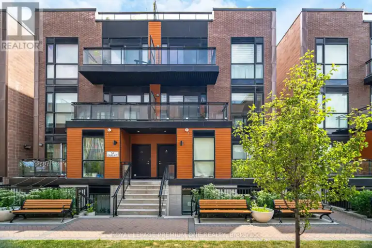 303 - 52 COLES AVENUE | 303 - 52 COLES AVENUE, Vaughan | 2999637