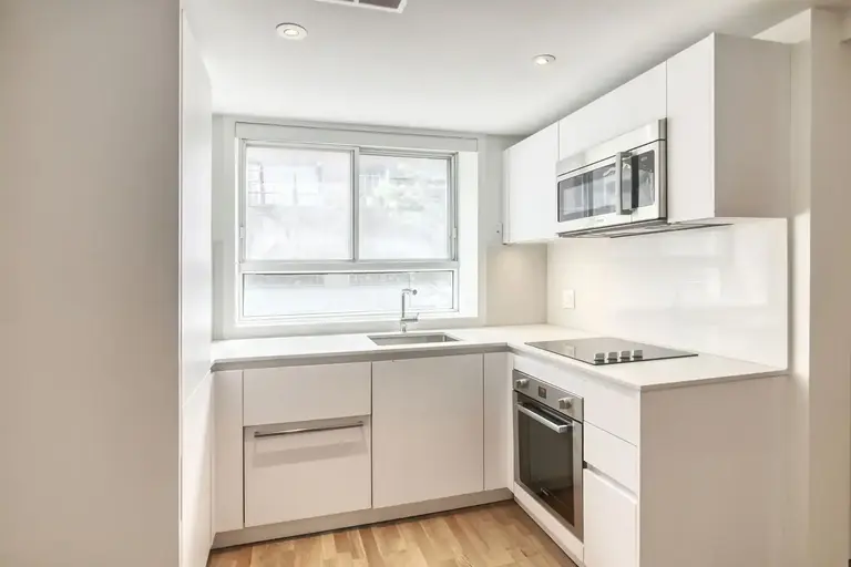 25 Avenue des Pins | 25 Avenue des Pins O, Montreal | 3000075