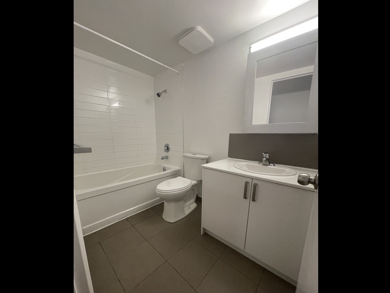 Blueridge Apartments | 3000269