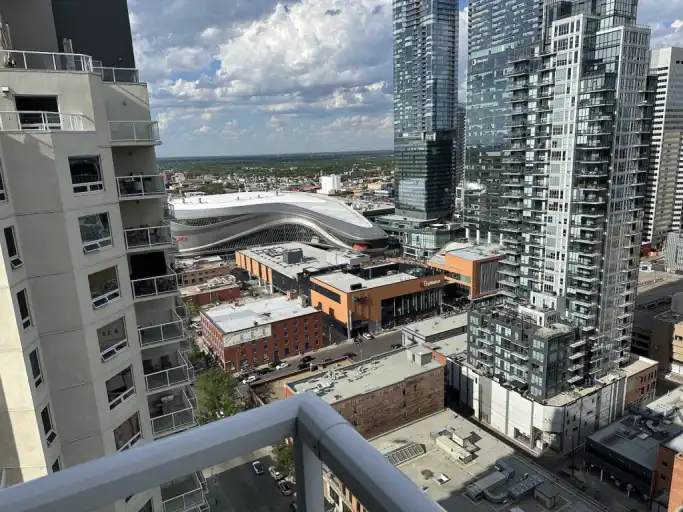 Beautiful Fully Furnished 1 Bedroom overlooking Rogers Place and Downtown w/AC | 2501 - 10410 102 Avenue Northwest, Edmonton | 3000428