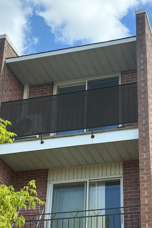 APPARTEMENT 4 1/2 A ST-CONSTANT AVEC 2 CHAMBRES À COUCHER FERMÉES AU DERNIER ETAGE | 3000504