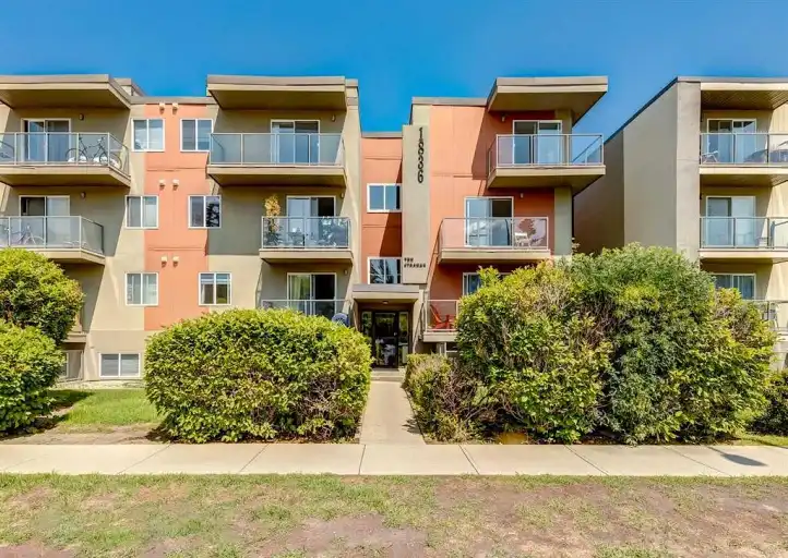 A Lovely & Modern 2 Bedroom with Parking in Sunalta - $1900/month! | 1836 12 Avenue Southwest, Calgary | 3022900