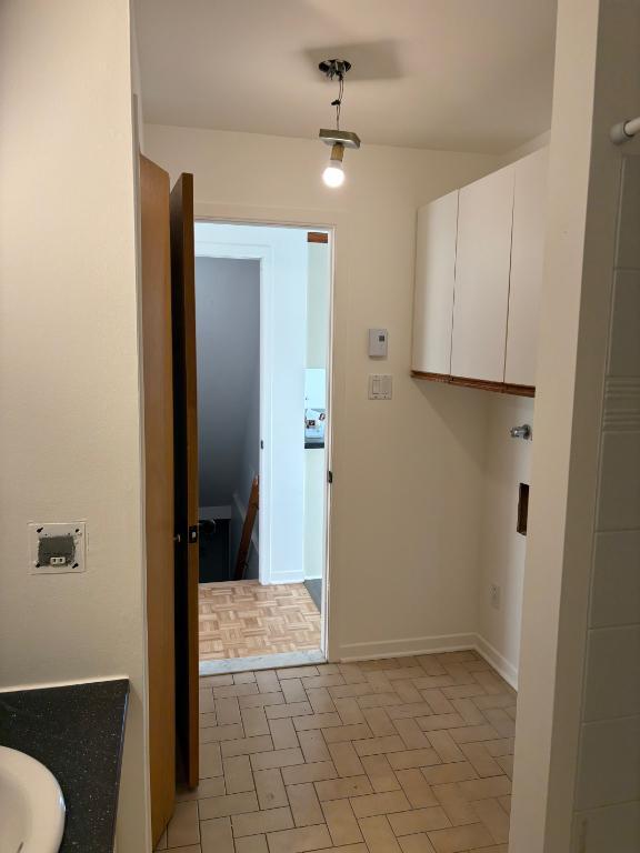 Grand 7 ½ très éclairé – 4 Chambres – Entièrement Rénové | 3000786