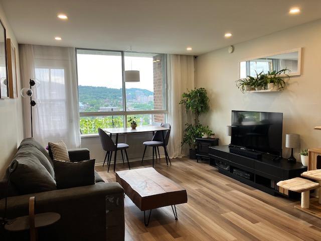 Plateau – 4 ½ lumineux & commodités / Bright &Amenities – Oct | 3000790