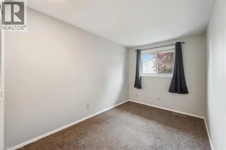210 GLAMIS Road Unit# 6 | 210 GLAMIS Road Unit# 6, Cambridge | 3007881