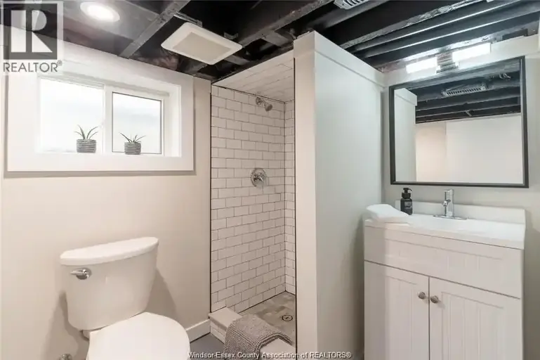 888 LANGLOIS Unit# LOWER | 888 LANGLOIS Unit# LOWER, Windsor | 3023433