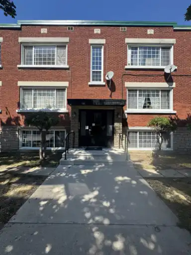 Unit 6 - 321 Irene Crescent - Available From October 1st 2205 | 321 Irene Crescent, Ottawa | 3001281