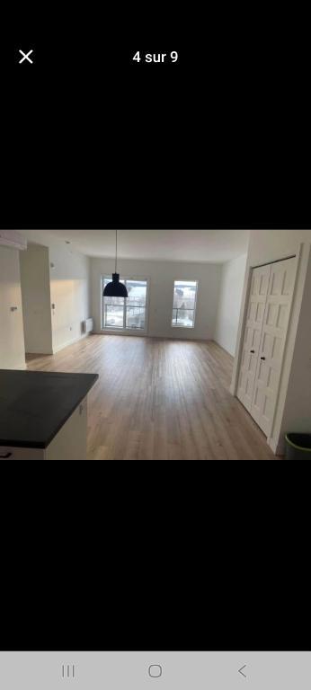 Logement condo à Louer | 3001690