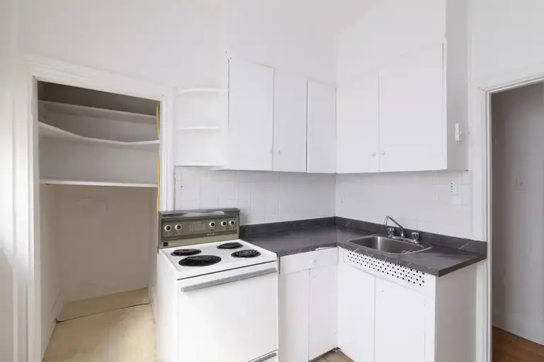 4870 Queen Mary Road | 4890 Queen Mary Road, Montreal | 3001718