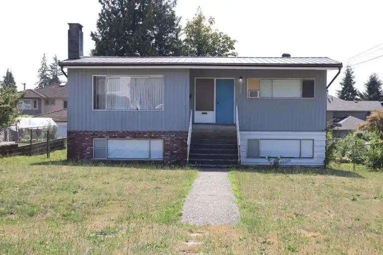 Charland 1570 | 1570 Charland Avenue, Coquitlam | 3023792