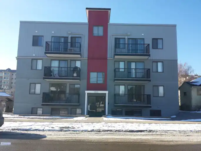 Crescent Heights - Parking Included (please see full description) | 1601 1st Street NE, Calgary | 3001974