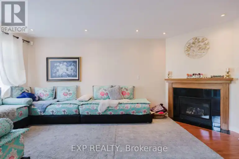111 WHETSTONE CRESCENT | 111 WHETSTONE CRESCENT, Ottawa | 3024071