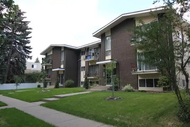 Renovated 1-BR, Queen Alexandra – Near University/Whyte | 10716 80 Avenue Northwest, Edmonton | 3002304