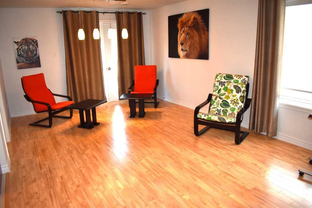 CONDO 4 1/2 à louer à Ste-Agathe-des-Monts. INCLUS DANS LOYER : le chauffage, l'eau chaude, l'air climatisé et une place de stationnement déneigée | 3002906