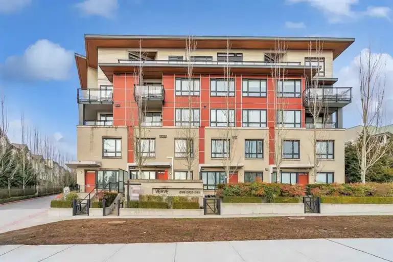 1 Bed 1 Bath and a Den in the Heart of Surrey | 13931 Fraser Highway, Surrey | 3003512
