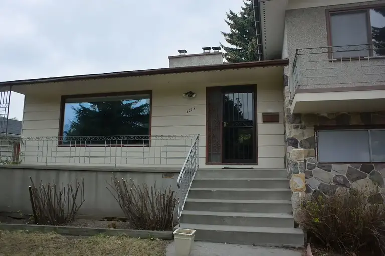 Rooms for rent - House Main Floor - Quiet Neighbourhood - Central Location | 3215 15 Street Northwest, Calgary | 3016126
