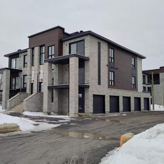 2 CH - 1 SDB - Laval - $2,250 /mo | 3003953