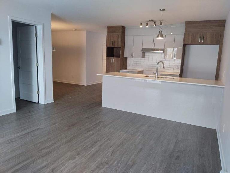 2 CH - 1 SDB - Laval - $2,250 /mo | 3003953