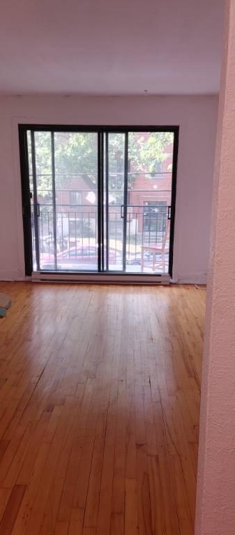 TRES GRAND 41/2 DANS LE HAUT DE COTE DES NEIGES LIMITE OUTREMONT ET VILLE MONT -ROYAL | 3008473