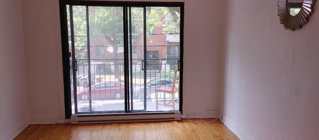 TRES GRAND 41/2 DANS LE HAUT DE COTE DES NEIGES LIMITE OUTREMONT ET VILLE MONT -ROYAL | 3008473
