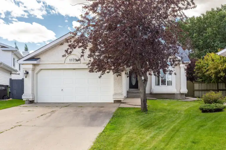 West End Home with a Large Yard | 1175 Potter Greens Drive Northwest, Edmonton | 3031063