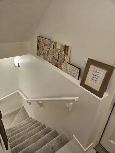 Cozy 2 bedroom and I bath | Calgary | 3031067
