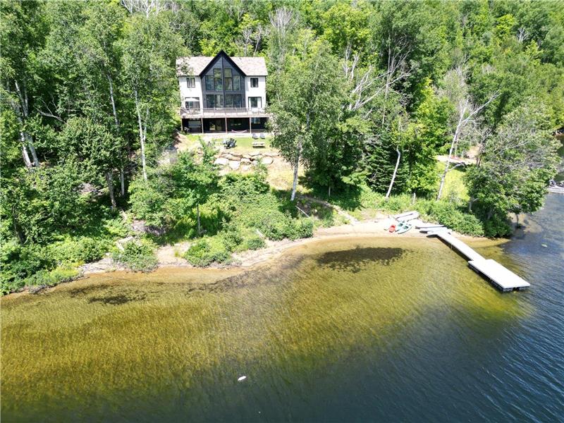 New Luxurious Waterfront White sand BEACH SPA BILLARD ARCADE GAMES -Close to Tremblant | 3030190