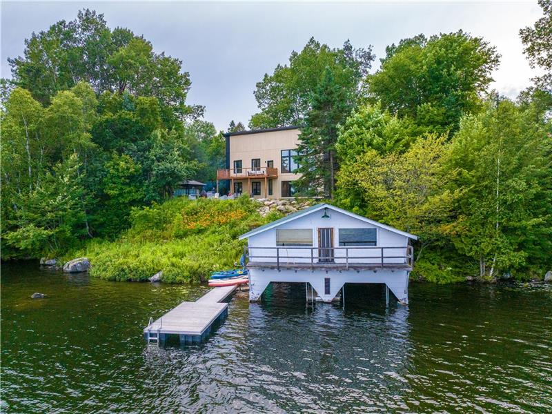 New Luxury Panoramic-VIEW Waterfront SPA BOAT DOCK PING-PONG BASKETBALL ARCADE | 3030524