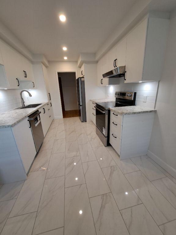 POINTE-CLAIRE - TRÈS GRAND ET LUXUEUX 4½ DISPONIBLE 1ER OCTOBRE | 3008871