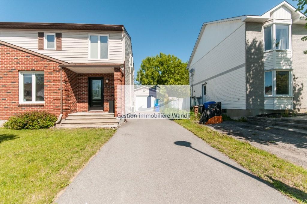 Maison semi-détachée avec garage à Aylmer | 3009155