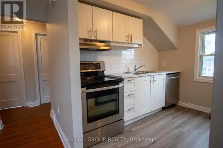 UPPER - 15 SHERBOURNE STREET | UPPER - 15 SHERBOURNE STREET, St. Catharines | 3031799