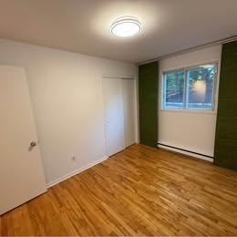 41/2 a Laval dispo 1 Sept 2025 internet 2 stationnements, Thermopompe chaud et froid | 3010475