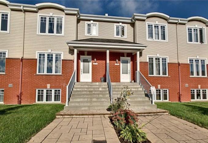 Condo sur 2 étages à louer | 3010476