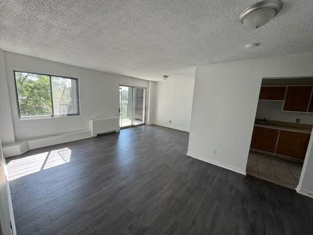 Appartement spacieux situe a Cote-St-Luc | 3010485
