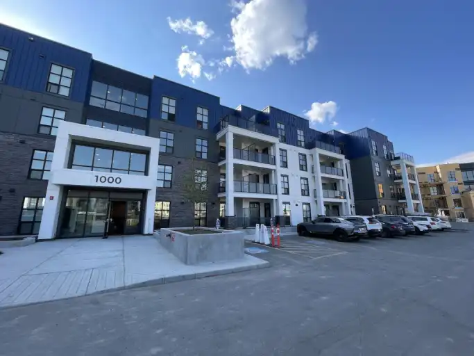 Stylish Main-Floor Condo in University District – Exceptional Location & Comfort | 1117 - 4270 Norford Avenue Northwest, Calgary | 3010735