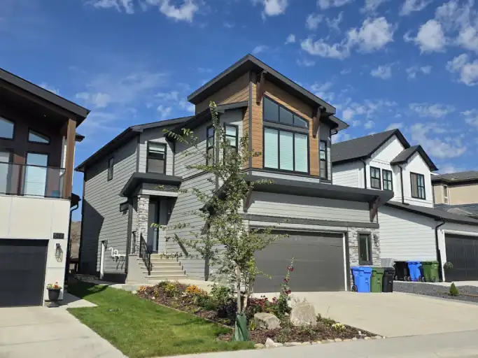 Modern 1 Bedroom Legal Basement Suite of Single House with designated Parking | 507 Rochester Terrace Northwest, Calgary | 3032757