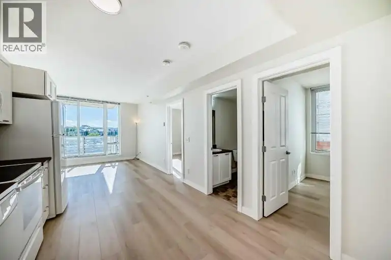 Fresh painting and new Vinyl floor University City 2 bed 1 bath condo | 207 - 3820 Brentwood Road NW, Calgary | 3012195
