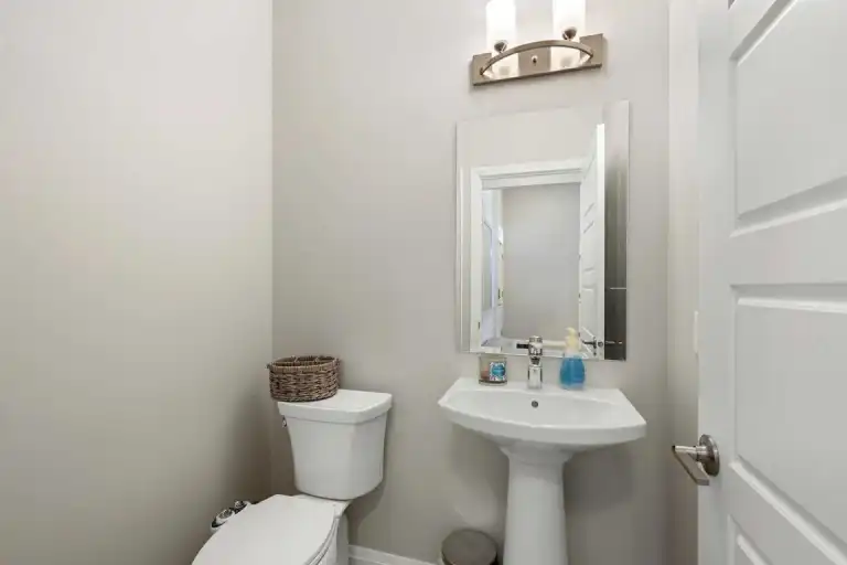 Three bedroom upstairs and bonus room | 167 Evanscrest Way Northwest, Calgary | 3012244