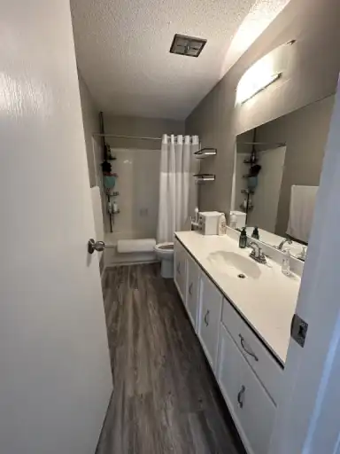 Beautifully Maintained 3-Bedroom 4 split House, 1.5-Bath Home | Calgary | 3012257