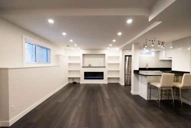 Luxury legal suite in desirable Signal Hill | Calgary | 3032762