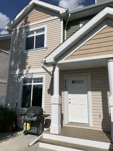 Beautiful corner 3 bedroom townhouse in Summerside! | 113 - 1804 70 St SW, Edmonton | 3025203