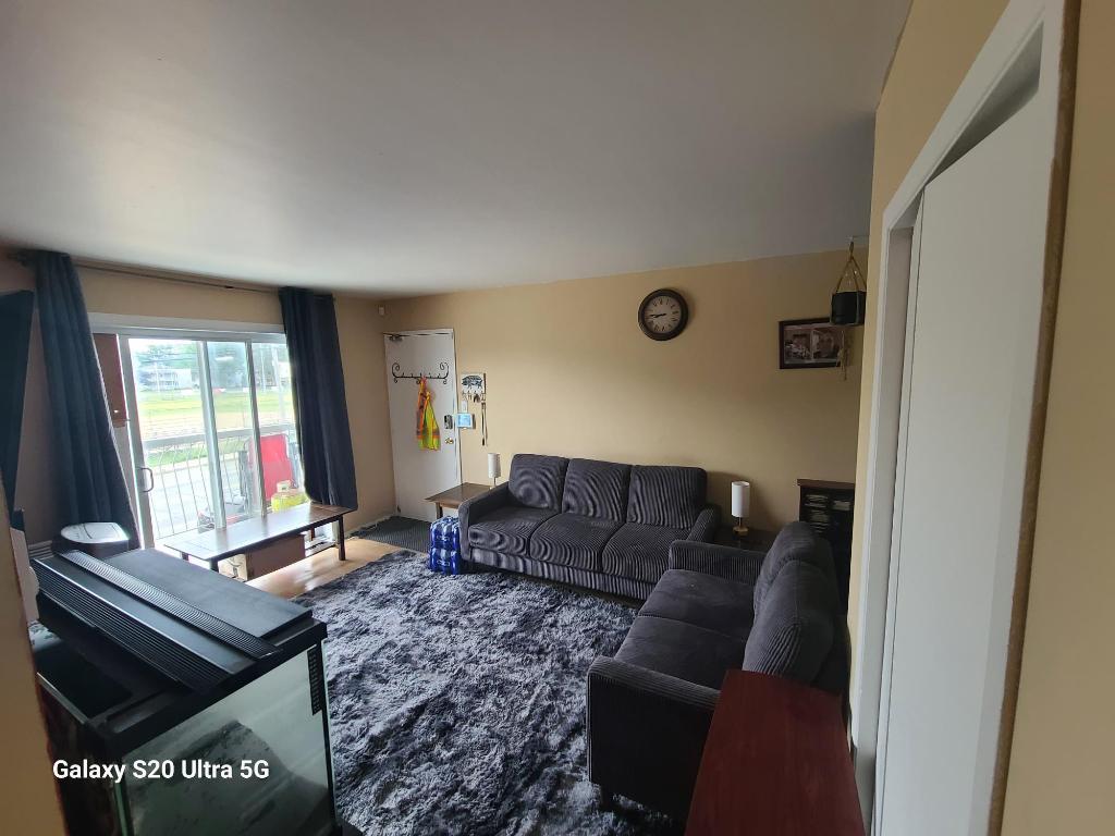 Logement 4 1/2 a partager | 3021621