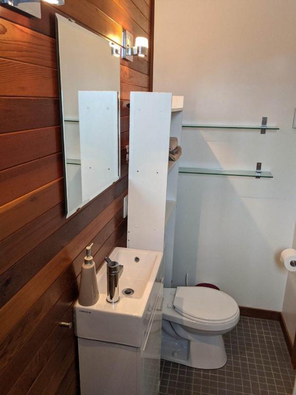 très beau 4 et demi style loft ; 1310 $ ; pour 1er octobre 2025 ; | 3015247
