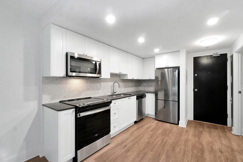 Pacific Terrace Apartments | 3029992