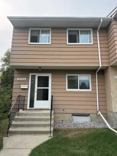 End Unit-SPACIOUS AND CLOSE TO GREENARY and AMENITIESNo Pets, Non-smoking , | 17321 85 Avenue Northwest, Edmonton | 3038405