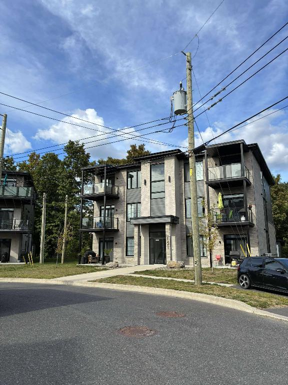 Grand 4 1/2 à louer à Cowansville | 3015645