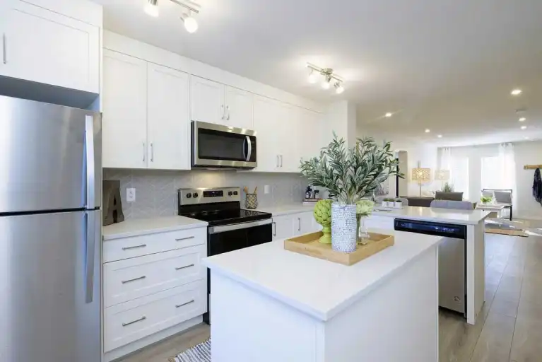 NEW ROOFTOP PATIO, 3 STORY, 2 MASTER BEDROOMS TOWNHOUSE | Calgary | 3015890