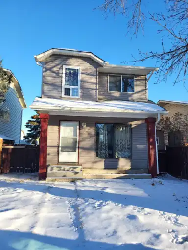 Main floor 3 bedroom house | 139 Castlegreen Close NE, Calgary | 3025205