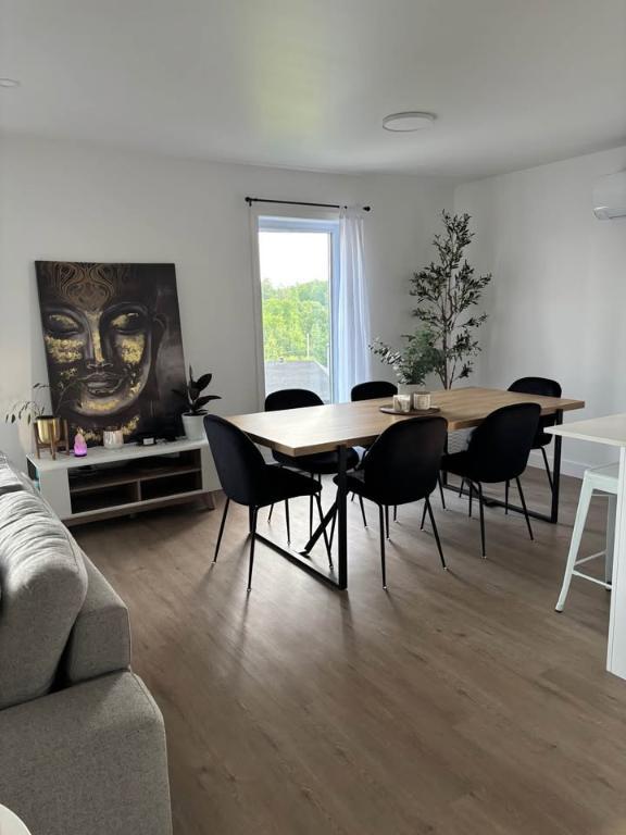 Grand 5 ½ moderne avec bureau fermé – Bromptonville (Sherbrooke) | 3015931